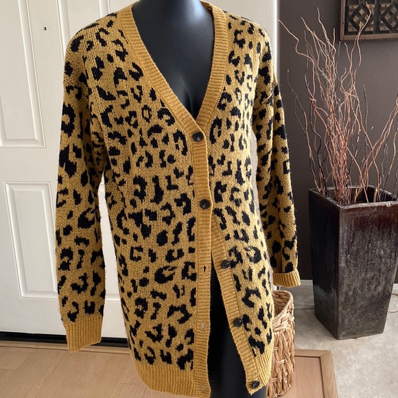 Leopard Print Sweater | Poshmark